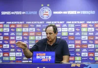 Rogério Ceni rebate críticas de Abel Ferreira ao gramado da Fonte Nova