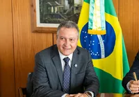 Rui Costa é último sobrevivente do governo Lula após queda de Macêdo