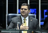 Alcolumbre pauta projetos-bomba após indicação de Messias ao STF