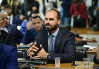 Moraes vota para tornar Eduardo Bolsonaro réu por coação imagem