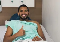 Vitória: Lucas Arcanjo desabafa após cirurgia realizada no joelho