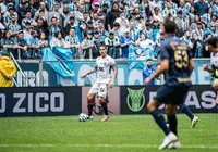 Vitória perde para o Grêmio e segue com jejum fora de casa