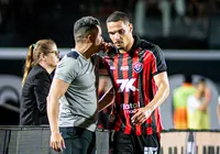 Vitória pode ter jogador improvisado na zaga e escalação inédita; veja imagem