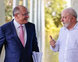 Alckmin faz ”ameaça” para se manter na vice de Lula - Imagem