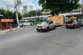 Ônibus deixam de circular no Vale das Pedrinhas após confronto - Imagem