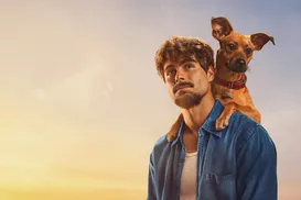 Caramelo: Treinador do cão revela preparação do animal para filme - Imagem