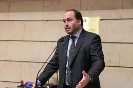 Carlos Bolsonaro racha PL em SC ao anunciar candidatura ao Senado - Imagem