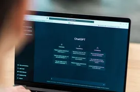 ChatGPT para maiores? OpenAI anuncia novidade envolvendo conteúdo erótico - Imagem