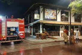 Criança de 3 anos morre em incêndio em bar na Praia do Forte; veja vídeo - Imagem
