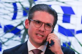 Crise no Congresso: Motta rompe com líder do PT e complica governo - Imagem