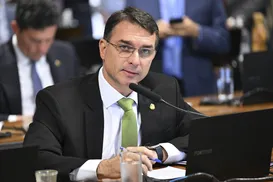 Flávio Bolsonaro pode recuar de anistia e faz apelo por dosimetria - Imagem