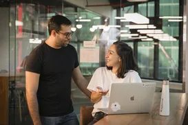 Empresa abre vagas de estágio 100% home office com R$ 3 mil em benefícios - Imagem