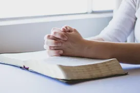 Prefeitura libera Bíblia como apoio didático nas escolas de Salvador - Imagem