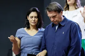 Bolsonaro pediu a Deus para morrer, revela Michelle - Imagem