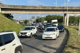 Motociclista morre após cair de viaduto em São Cristóvão - Imagem