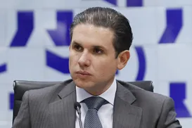 Motta exclui PT e PL e articula bloco do Centrão com 275 deputados - Imagem