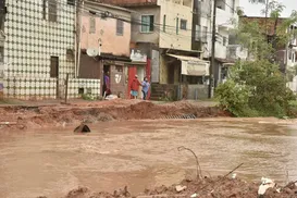 Perdeu tudo com as chuvas? Prefeitura oferece R$ 300 a famílias - Imagem