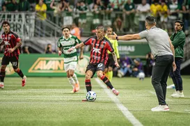 Ponto precioso! Vitória segura o Palmeiras e empata no Allianz Parque - Imagem