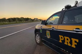 Motociclista morre após batida com carro na BR-324 em Salvador - Imagem