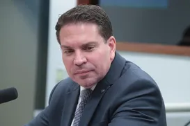 Foragido, Alexandre Ramagem pode entrar em lista da Interpol - Imagem