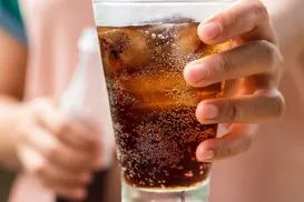 Saiba o que muda no corpo humano após um mês sem consumir refrigerante - Imagem