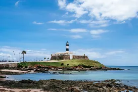 Veja quanto custa viajar para Salvador com a família no verão - Imagem