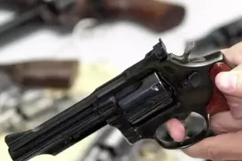 Surto em condomínio: homem dispara arma e BOPE invade apartamento - Imagem