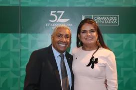 Tiririca abandona Bolsonaro e se junta a senadores baianos - Imagem