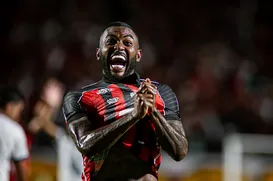 Vitória segue soberano: cinco anos sem perder para o Bahia no Barradão - Imagem