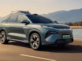 Estaciona sozinho e evita colisão: BYD com drone vem para o Brasil - Imagem
