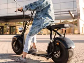 Placa e IPVA: motos elétricas terão novas regras de trânsito para 2026 - Imagem