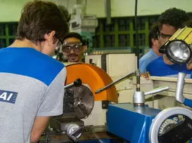 Senai abre mais de mil bolsas gratuitas para cursos técnicos - Imagem