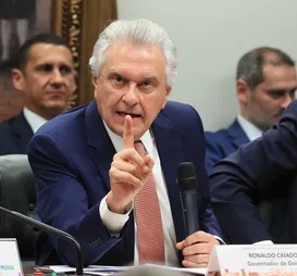 Caiado detona Flávio Bolsonaro: "Não tem vivência nem experiência" - Imagem