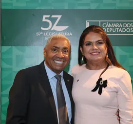 Tiririca abandona Bolsonaro e se junta a senadores baianos - Imagem