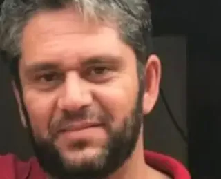 Advogado é encontrado morto e sem camisa dentro de carro