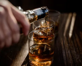 Metanol: cidade baiana proíbe consumo de bebidas alcoólicas