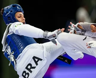 Brasileira faz história e conquista título mundial de taekwondo