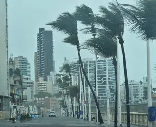 Salvador em alerta! Ocorrências e sirenes marcam dia de fortes chuvas