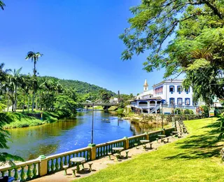 Entre pontes e rios cristalinos: conheça a "Veneza Brasileira"