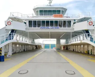 Feriadão: fila do ferry-boat em Salvador chega a 3 horas de espera