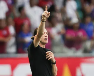 Bahia: Filipe Luís vê falta de "respeito" da arbitragem ao Flamengo