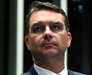 Ala do centrão vê possibilidade de Flávio Bolsonaro desistir de candidatura