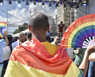 Governo solicita a remoção de aplicativos de namoro para pessoas LGBTQIAPN+