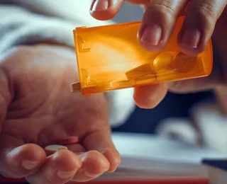 Menino de 2 anos morre após erro de vírgula em receita médica