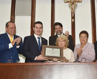 Jader Filho recebe título baiano e confirma disputa à Câmara em 2026