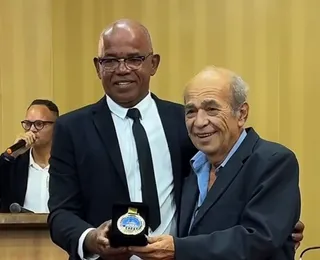 Jornalista Levi Vasconcelos recebe a mais alta honraria de Cairu