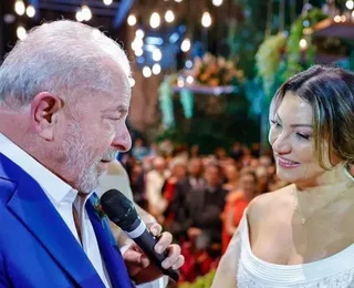 Lula se declara para ex na frente de Janja; veja