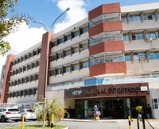 Brutal: mulher é atacada a facadas pelo companheiro em Salvador