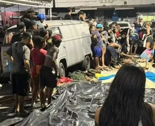 Moradores deixam mais de 50 corpos em praça no Rio após operação