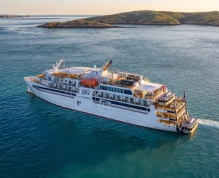 Mulher morre após ser esquecida por um cruzeiro em uma ilha